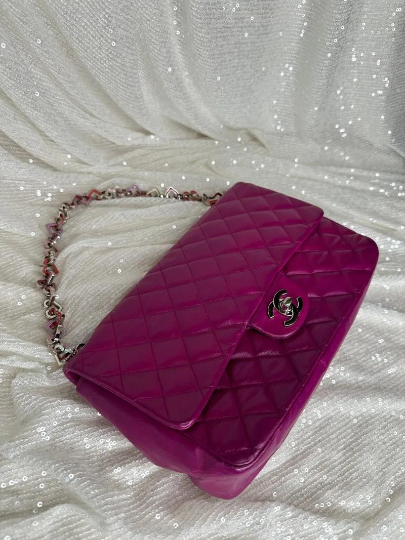 rare-limited-edition-chanel-valentine-heart-chain-flap-bag