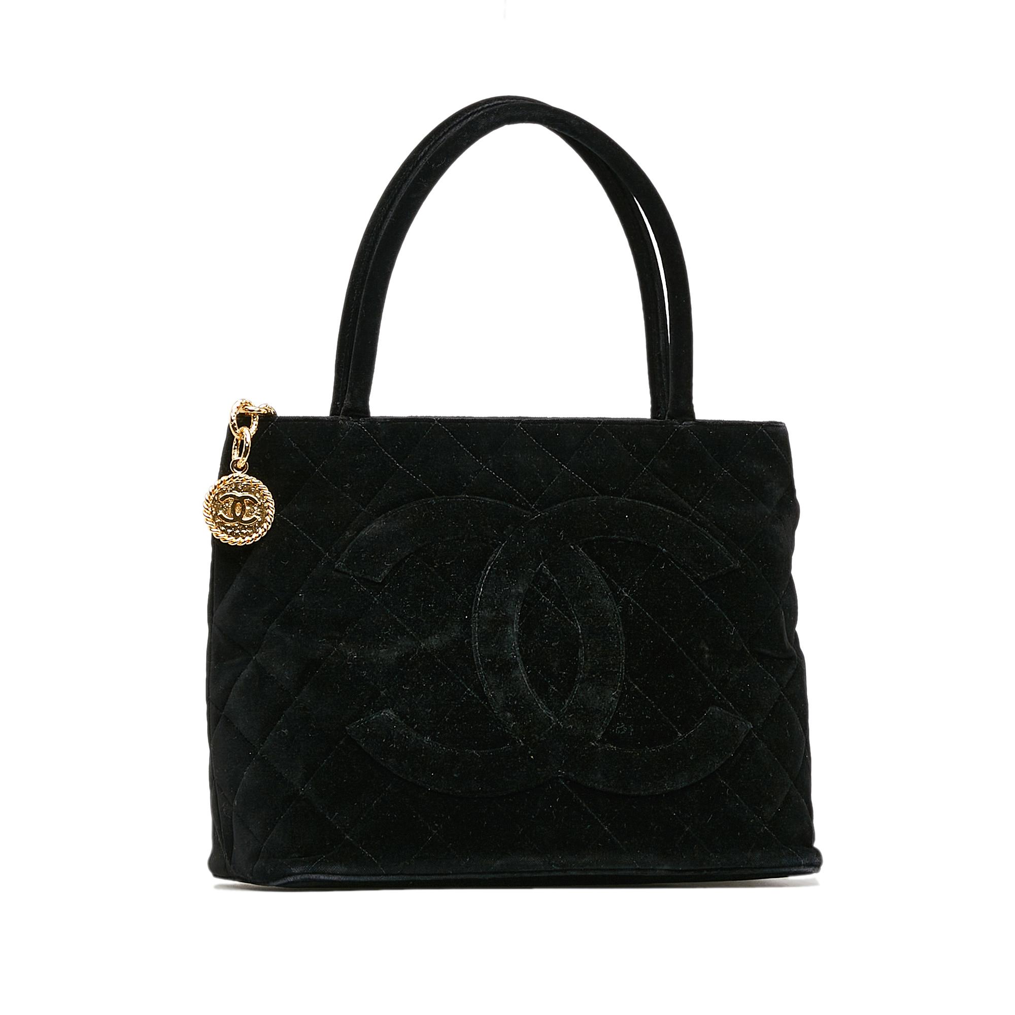 velvet-medallion-tote