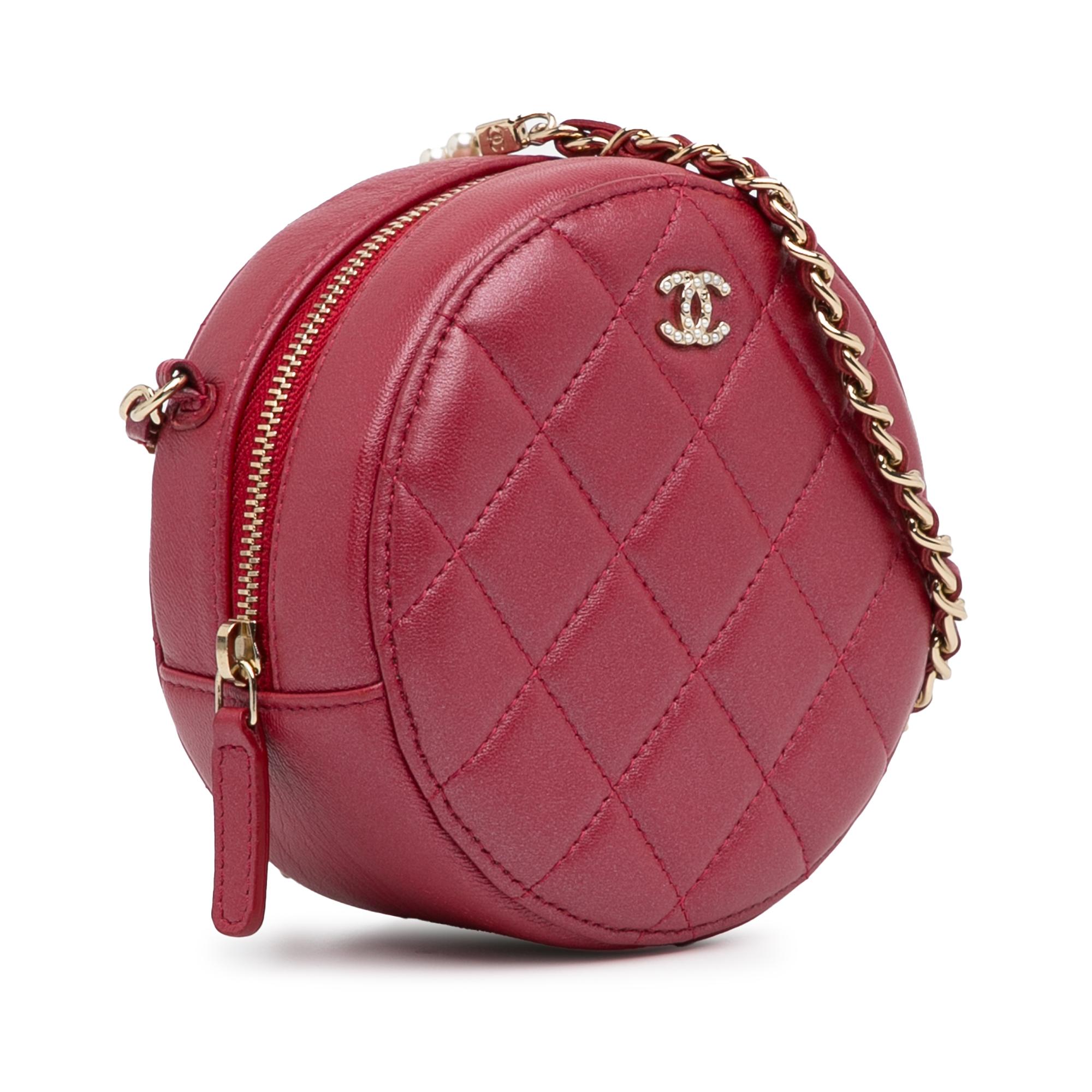 quilted-lambskin-round-pearl-clutch-with-chain