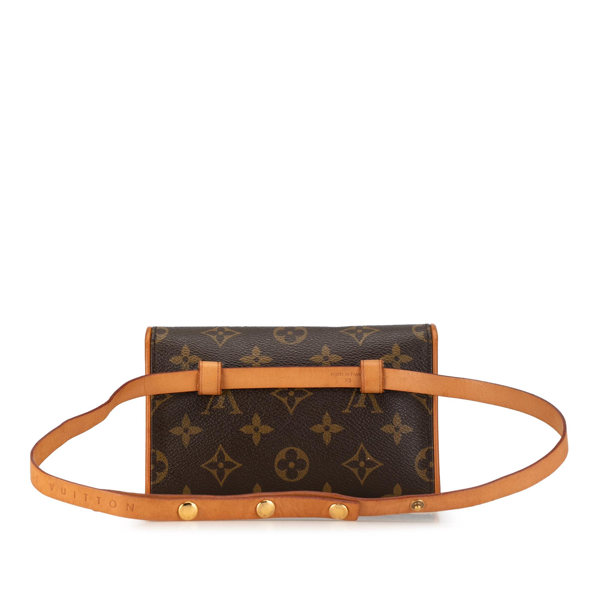 monogram-pochette-florentine-1