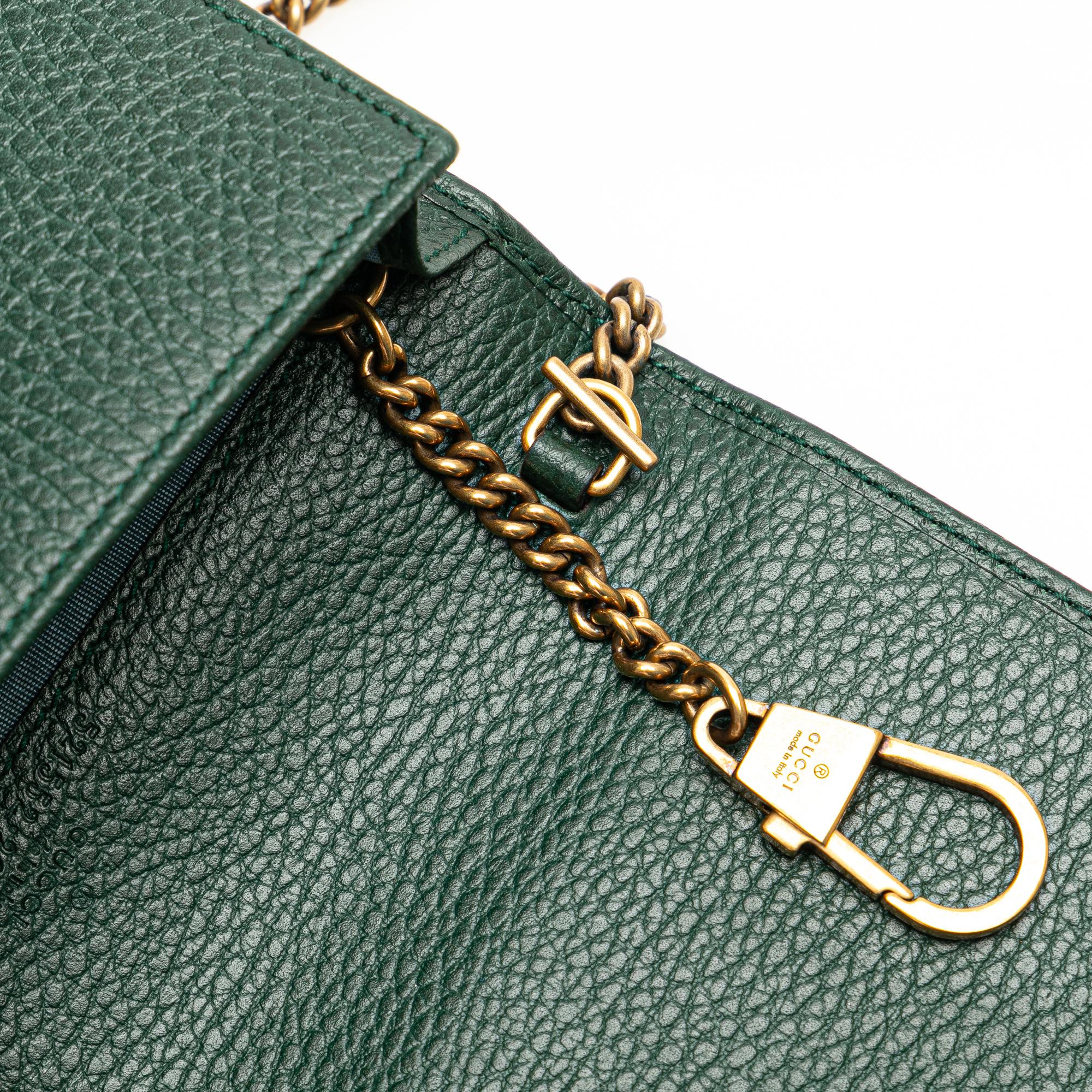 leather-garden-mystic-cat-wallet-on-chain