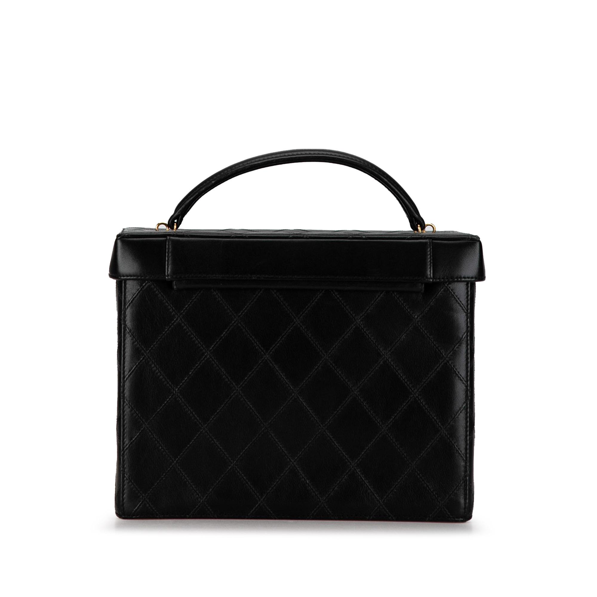 cc-turnlock-lambskin-vanity-case