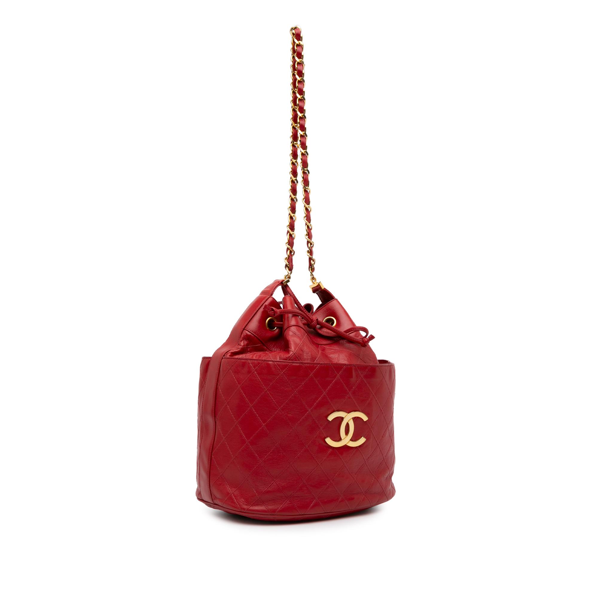 cc-quilted-lambskin-bucket-bag