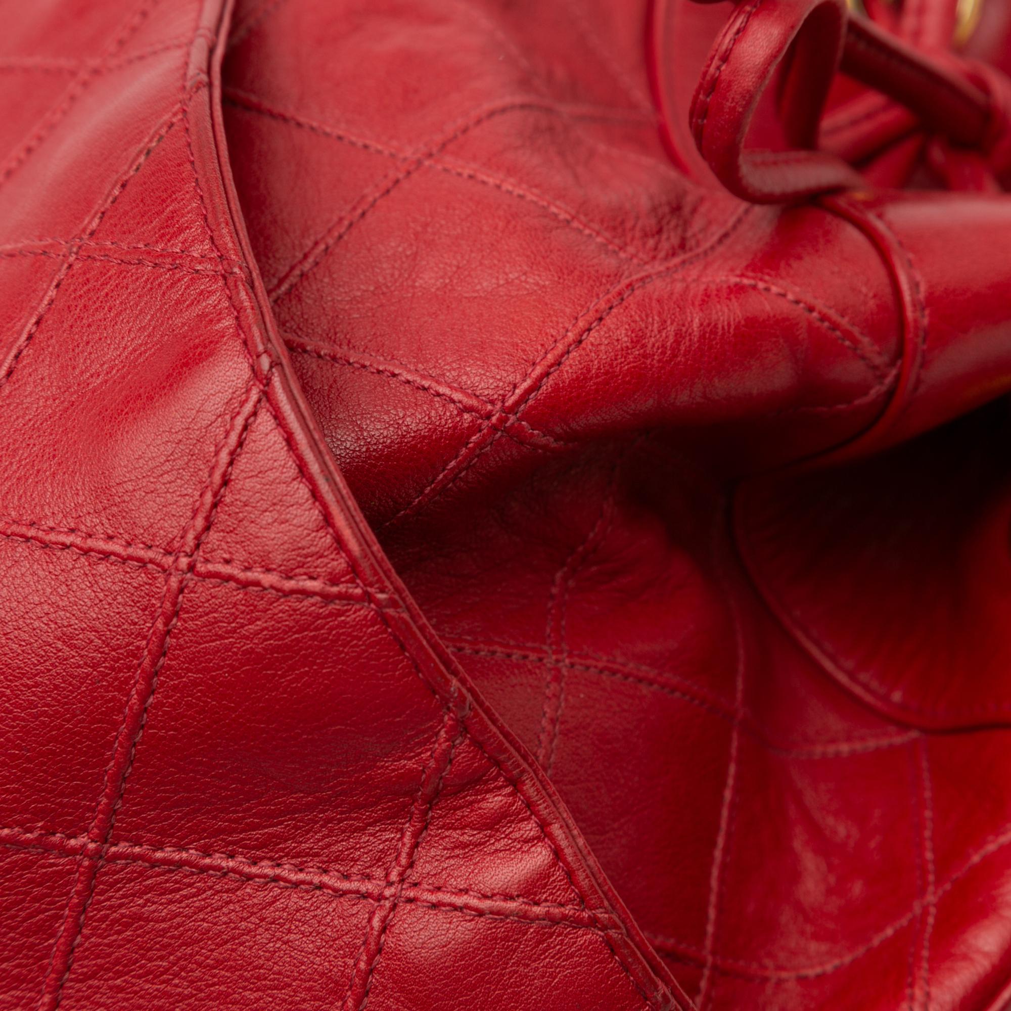 cc-quilted-lambskin-bucket-bag