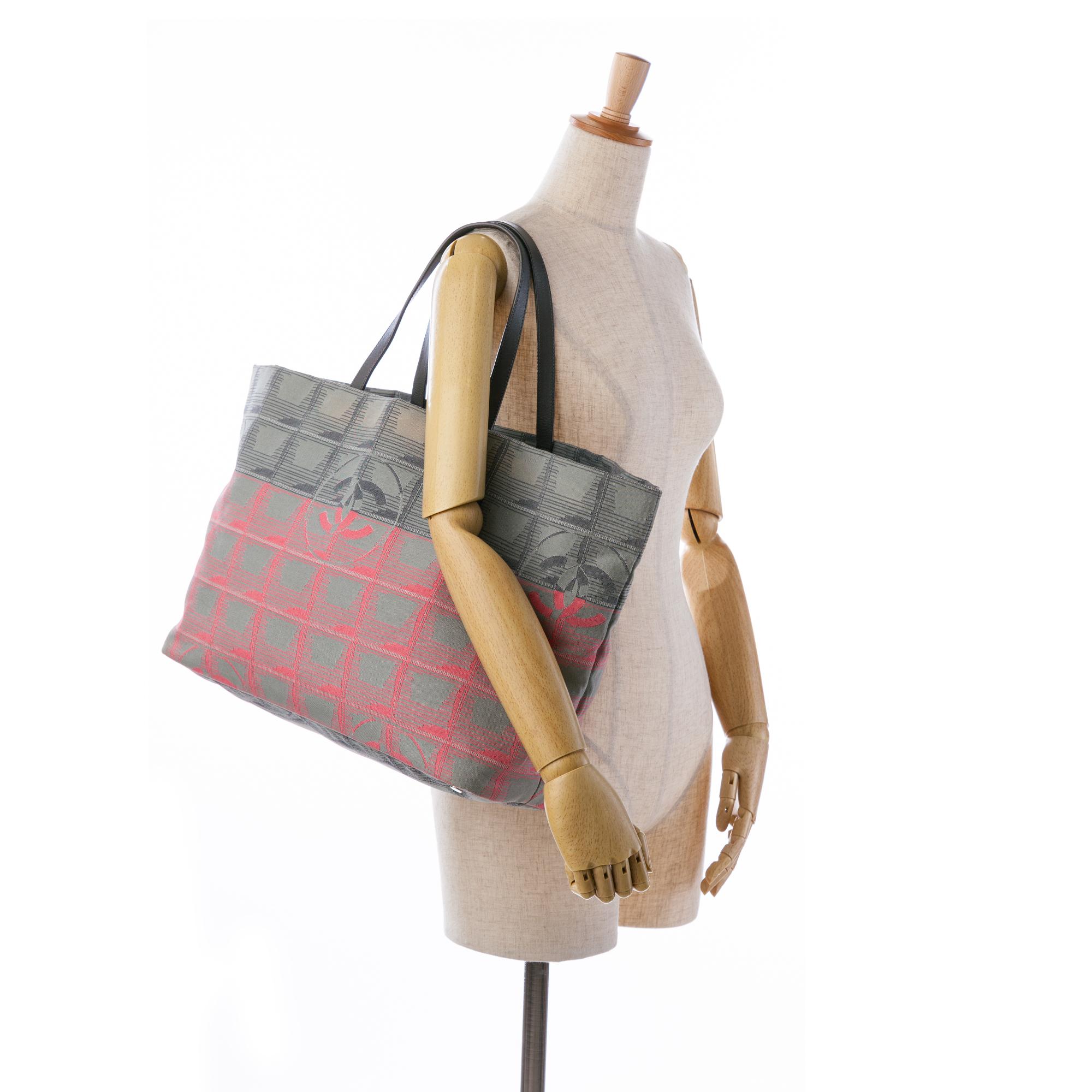 new-travel-line-tote