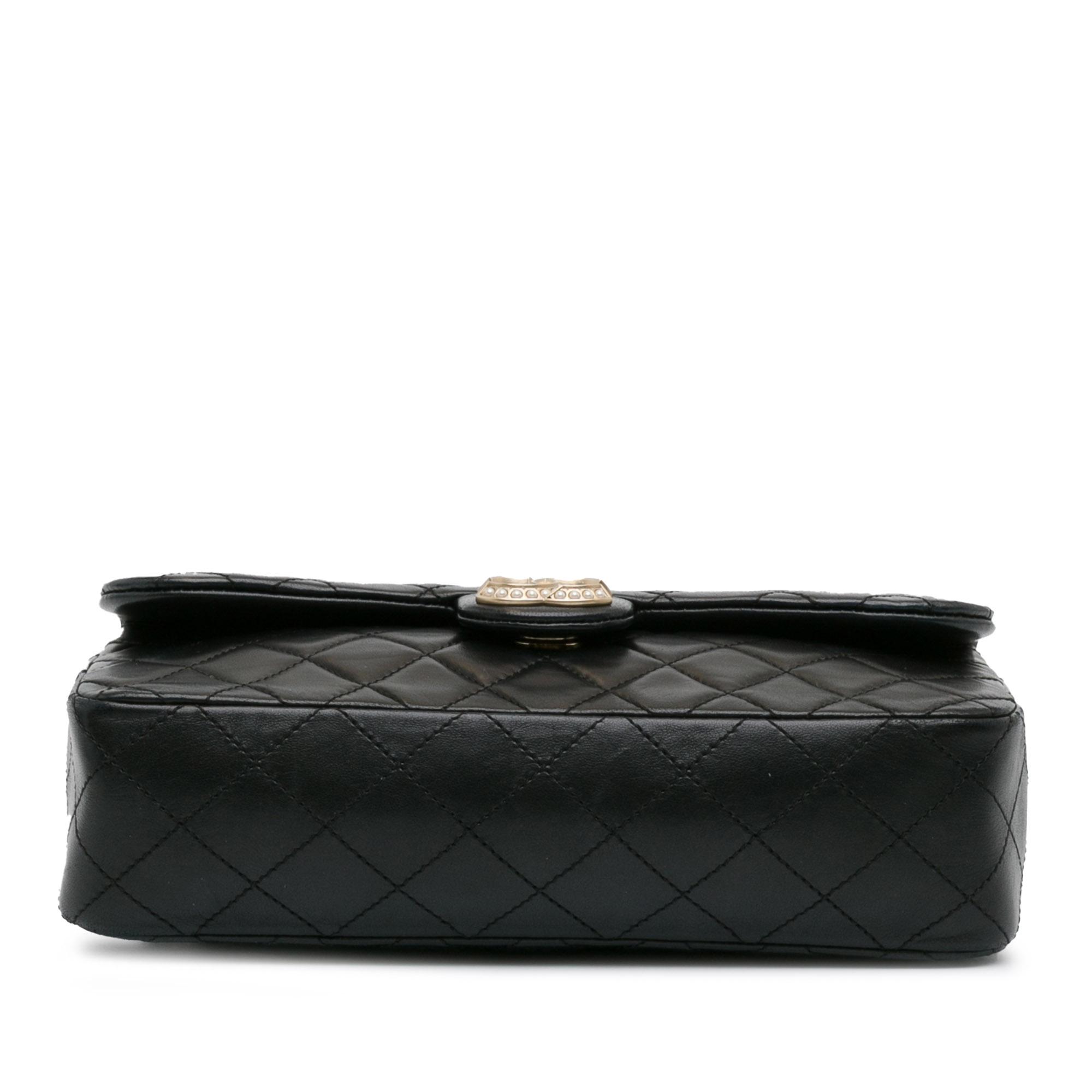 cc-quilted-lambskin-westminster-pearl-flap