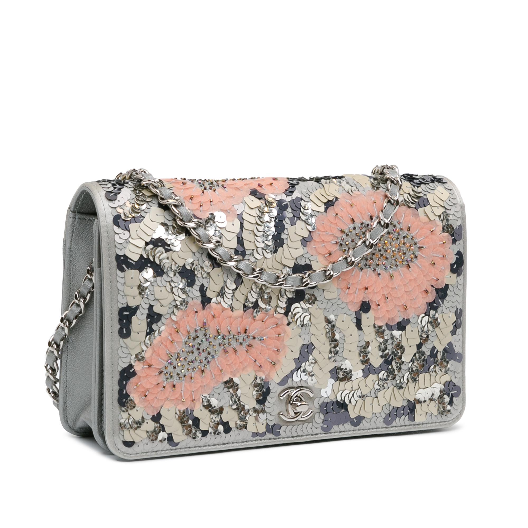 flower-sequins-wallet-on-chain