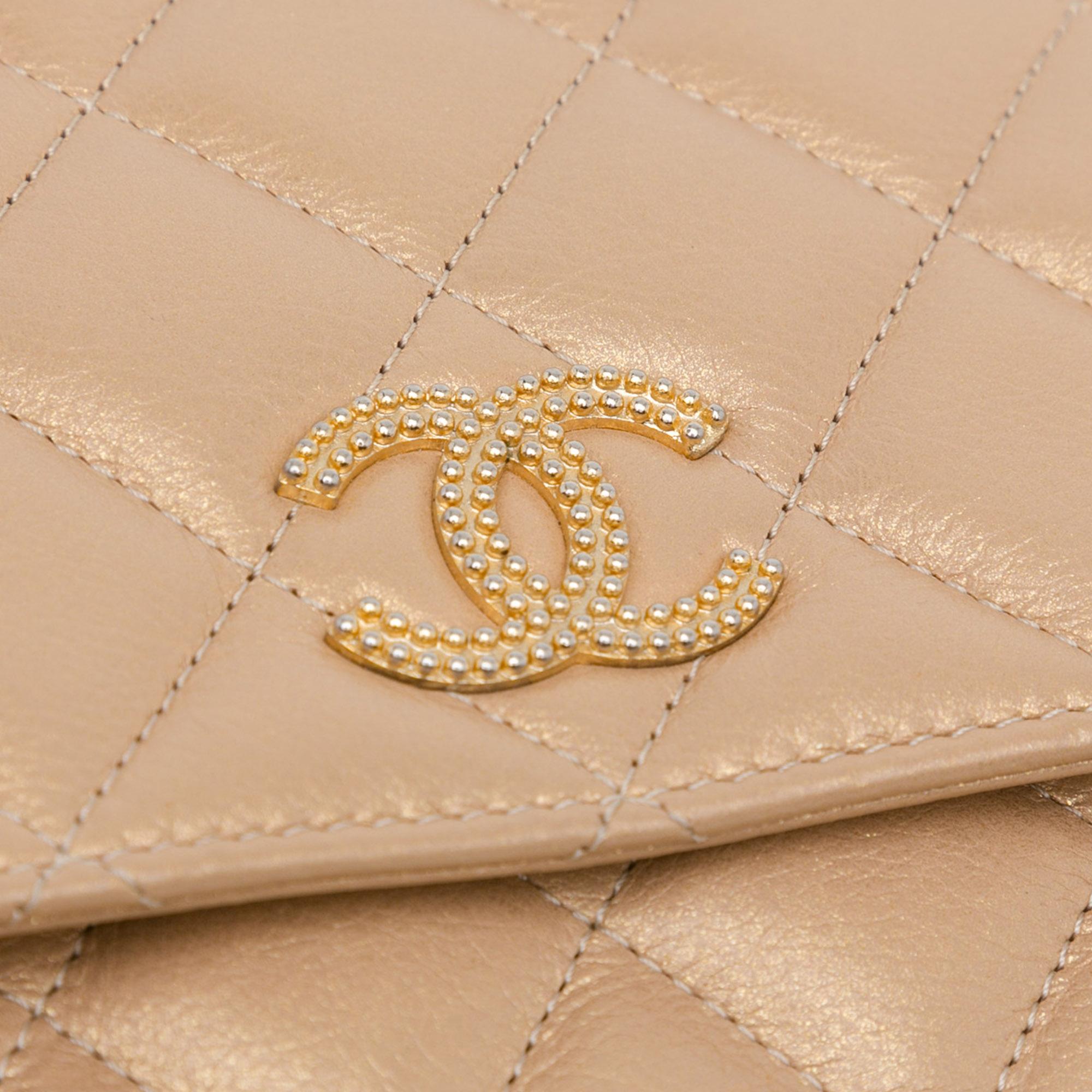 cc-quilted-lambskin-coin-charm-wallet-on-chain