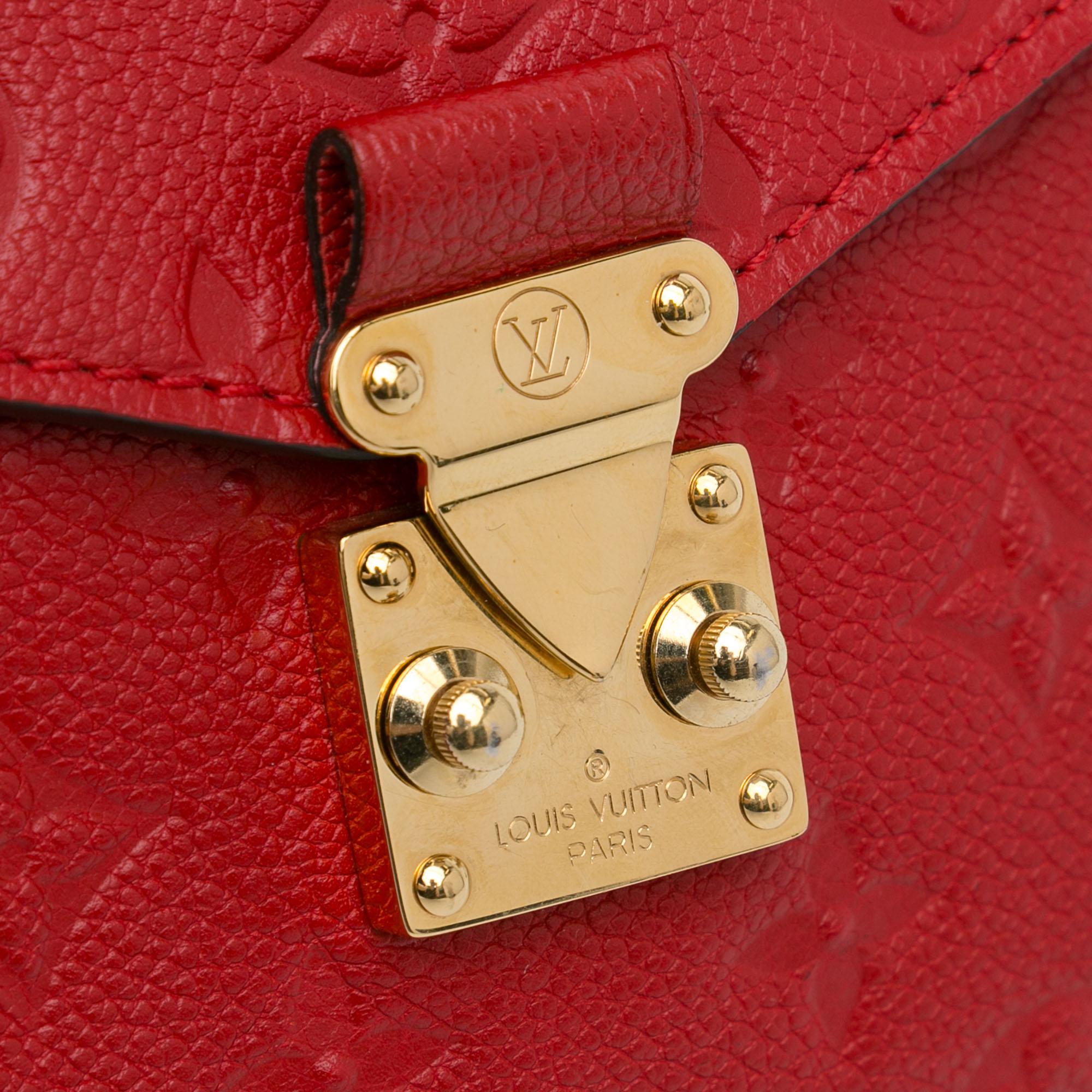 monogram-empreinte-pochette-metis-6