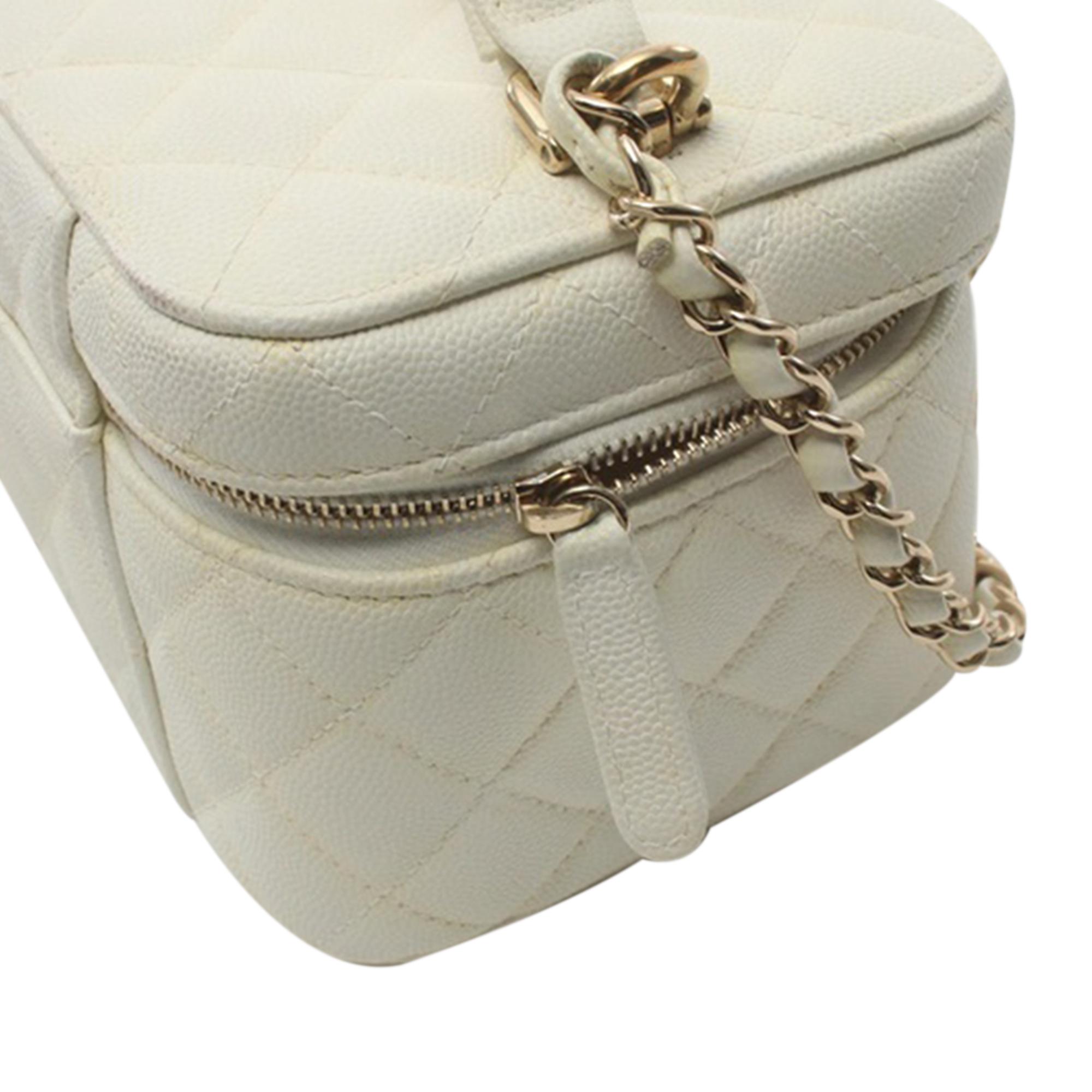 cc-quilted-caviar-top-handle-vanity-case