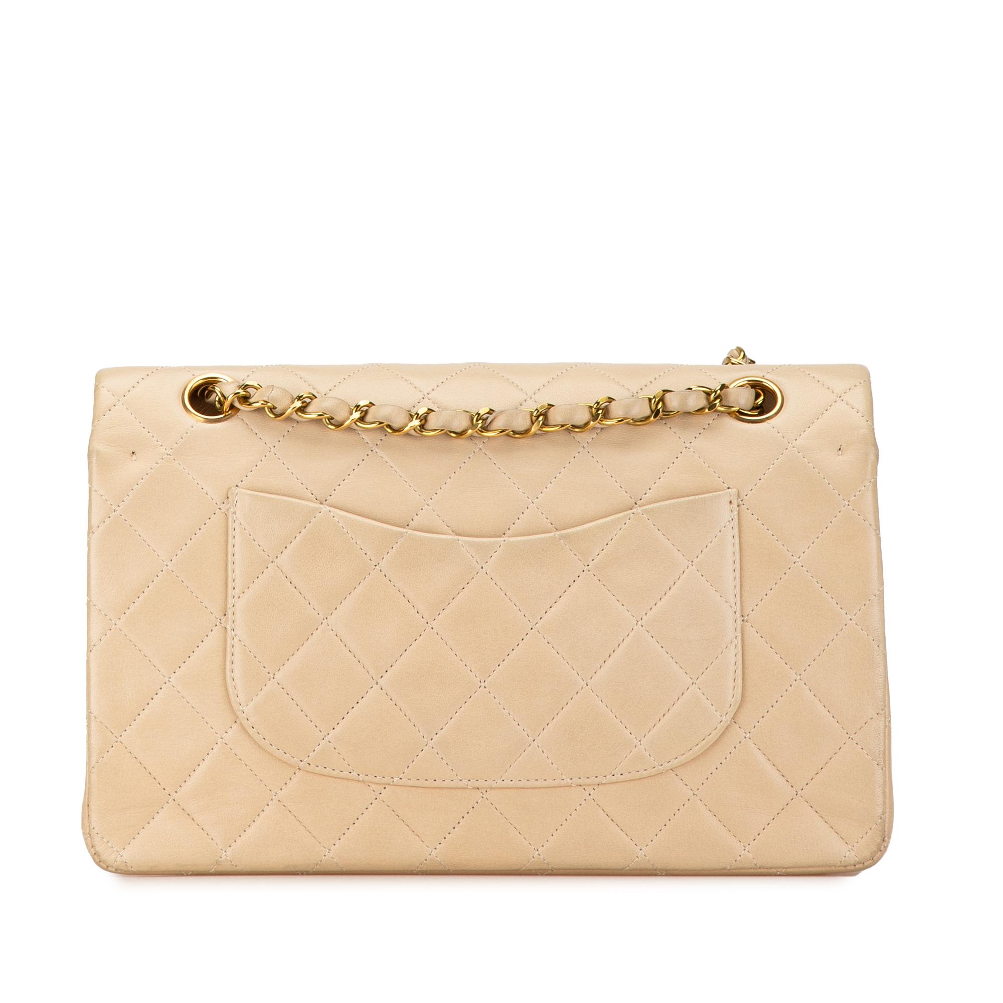 medium-classic-lambskin-double-flap-25