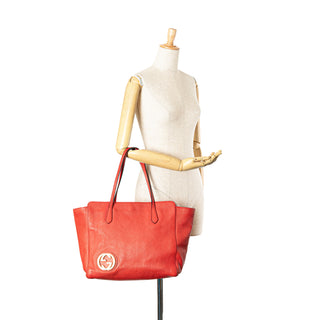 Interlocking G Dollar Calf Tote