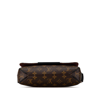 Monogram Macassar District PM