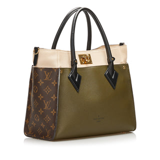 Monogram On My Side MM