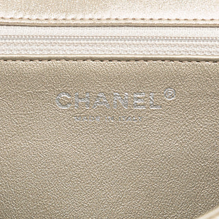 Reissue 2.55 Metallic Calfskin Reissue Roll Clutch